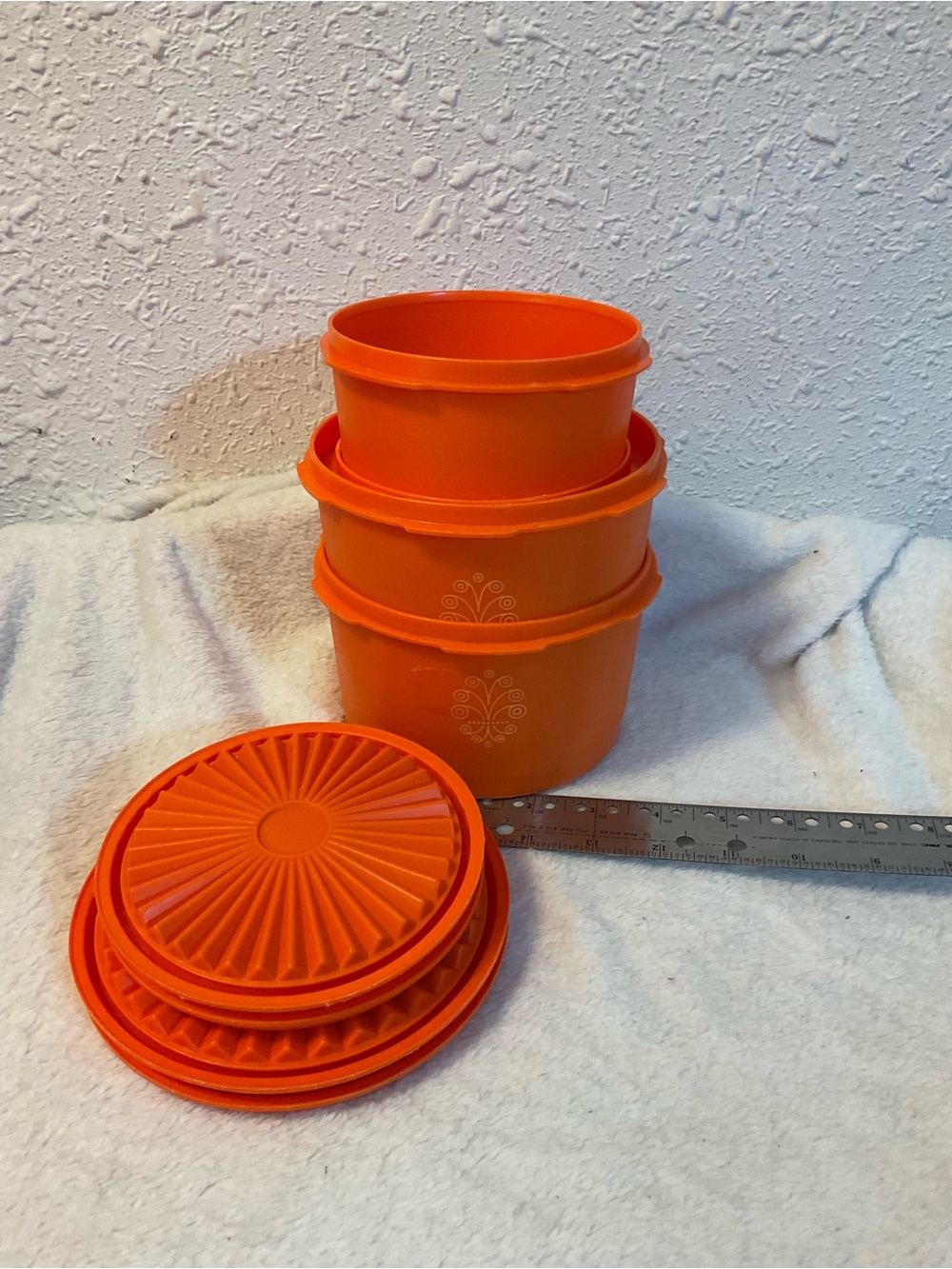 Vintage Tupperware
Retro Orange Servalier Canisters
Lot of 4
1297-14
1298-13 - Picture 9 of 9